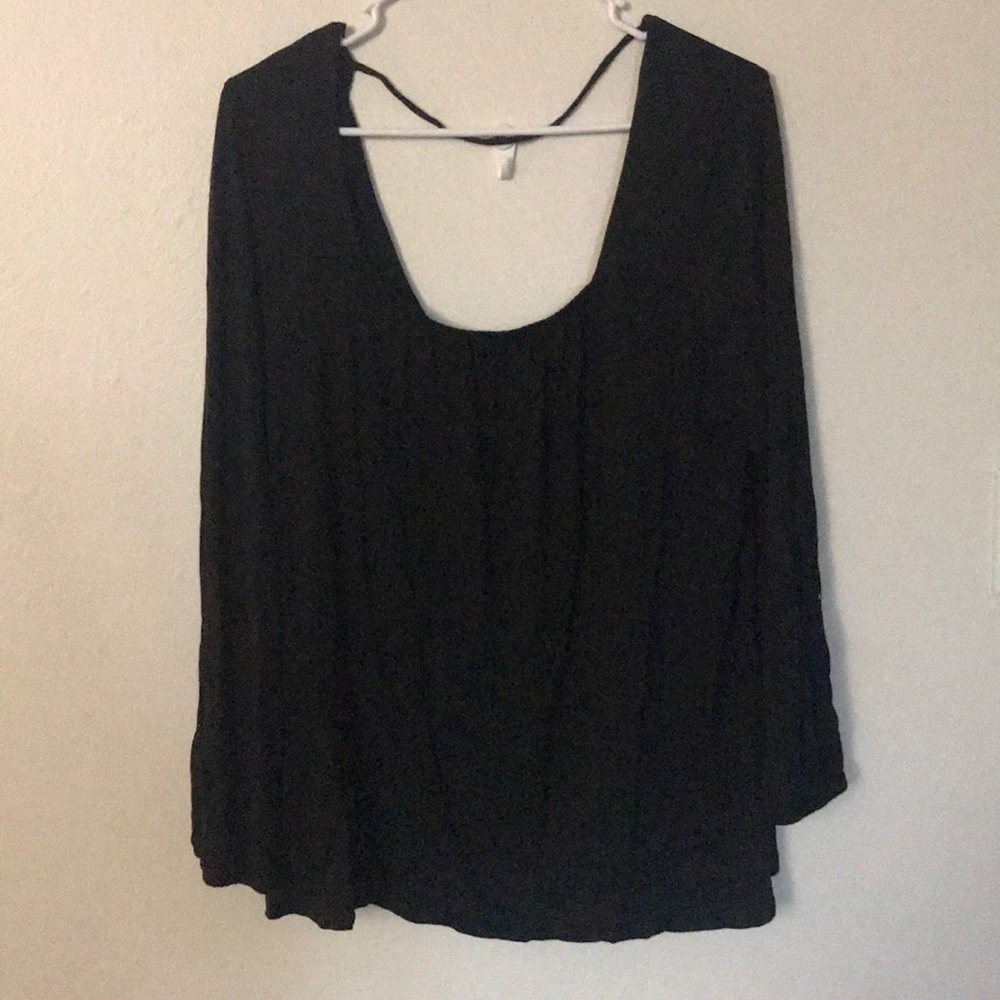 Black long sleeve thin shirt